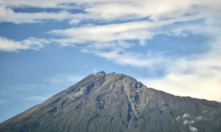background image for - 4-Day Mount Meru Trekking