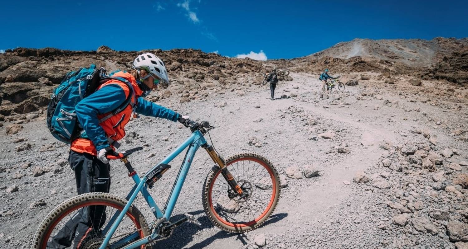 background image for - 1 Day Bike Tour Shira Plateau Cycling 