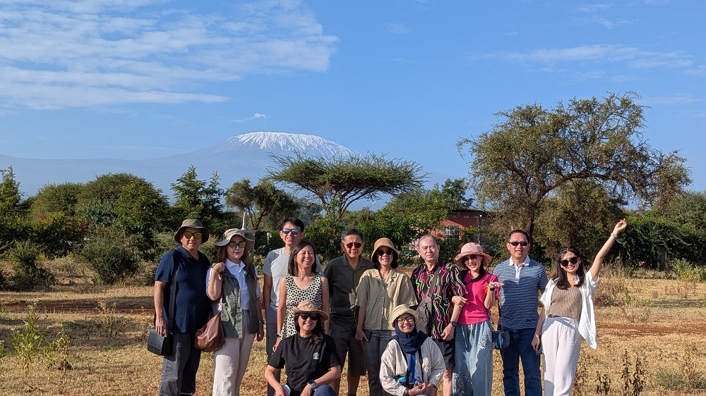 Image number 1 for  6 Days Kilimanjaro Climbing Marangu Route