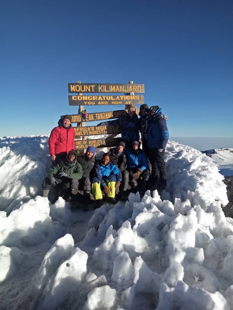 background image for - 6 Days Machame Route