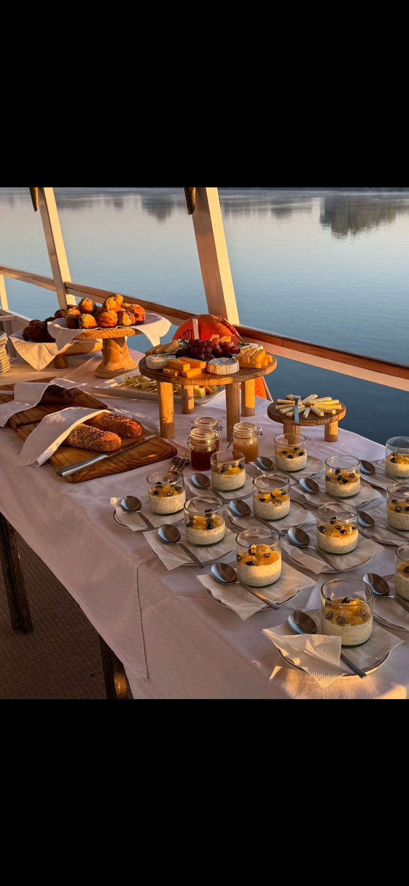 Image number 4 for Sunset Cruise On The Mighty Zambezi 
