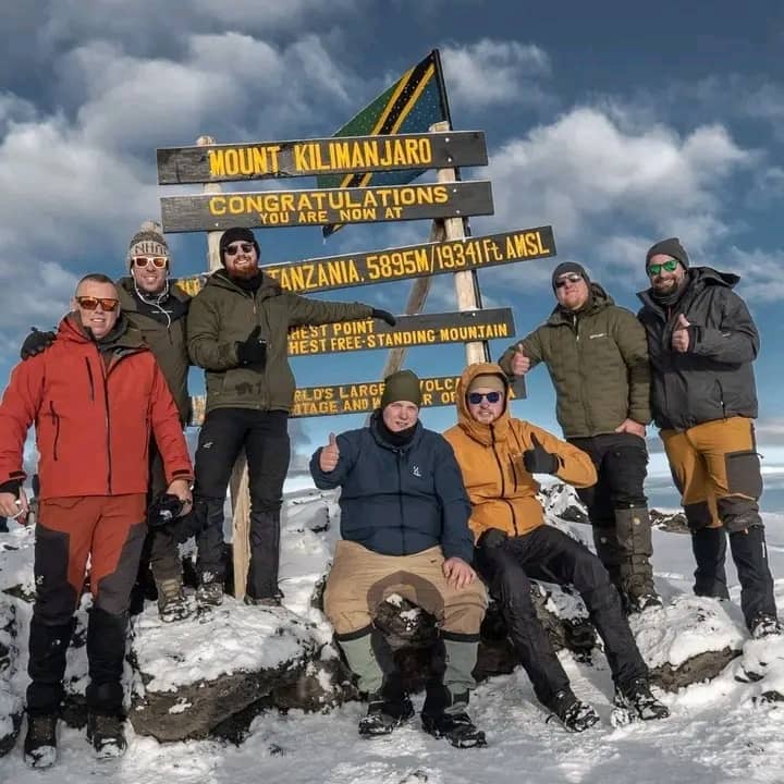 background image for - 7 Days Lemosho Route