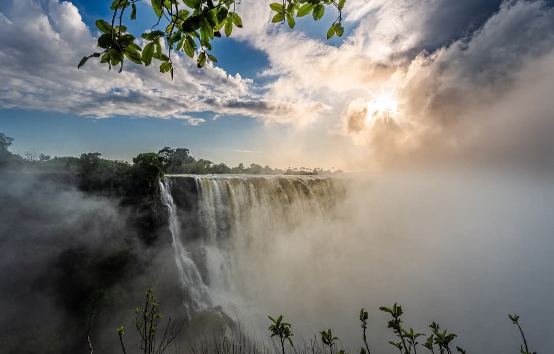 Image number 2 for Victoria Falls Guided Tour
