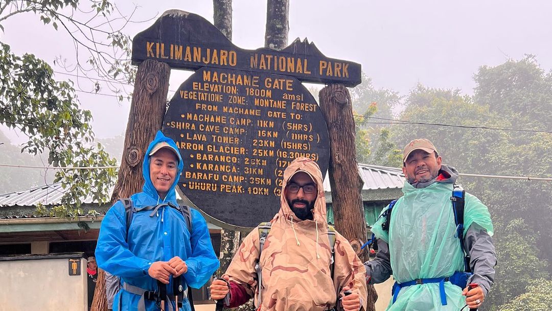 background image for - Kiliclimb 6 Day Machame Route 