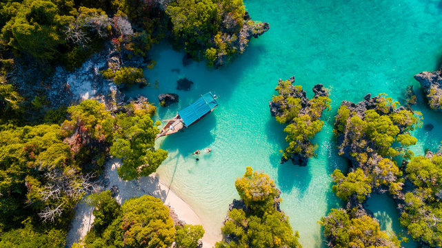 background image for - Luxury Tanzania Safari & Zanzibar Escape