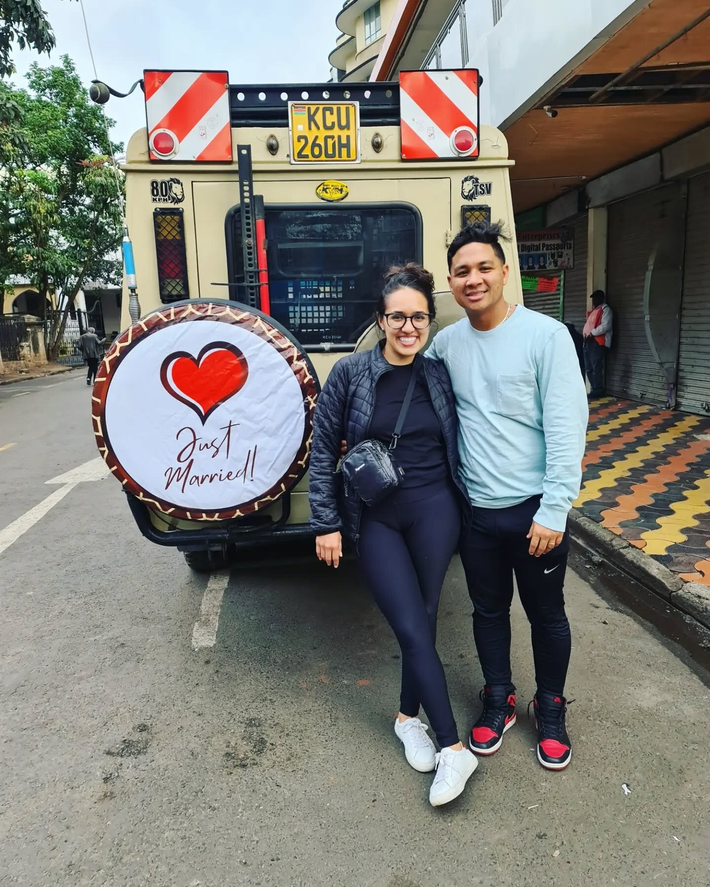 background image for - Serengeti Safaria And Zanzibar Beach