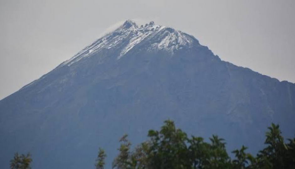 Slides Images for Day Mount Meru Trekking And Hike