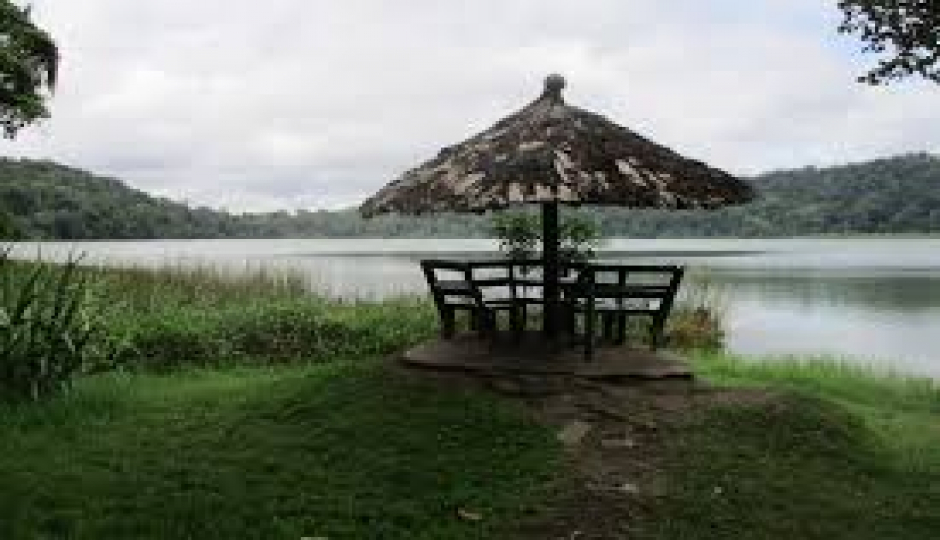 Slides Images for Lake Duluti Day Trip